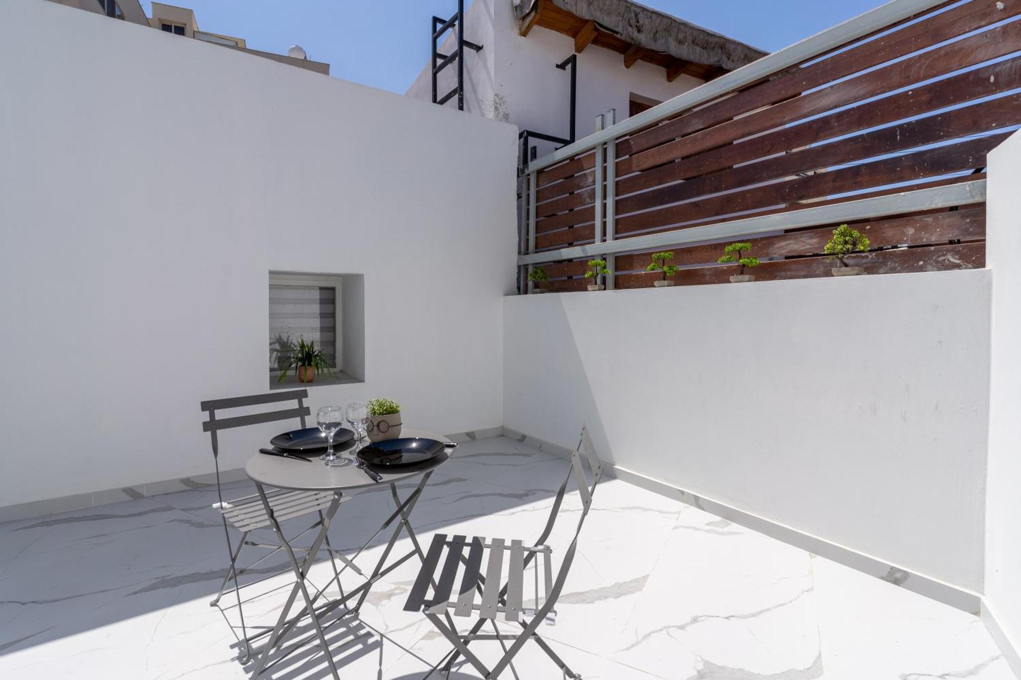 The Pop Art Residences & In * Larnaka